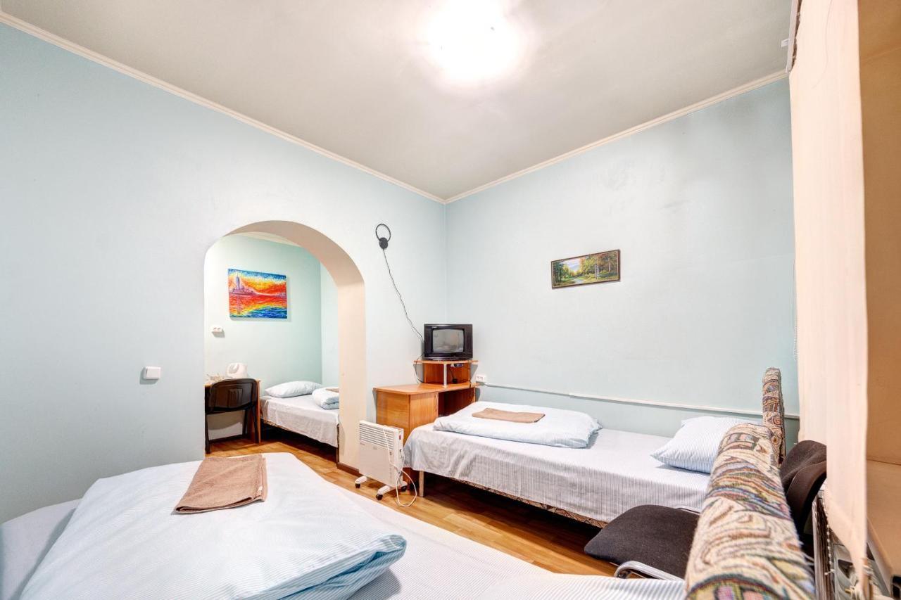 Hotel Zvezda Kijów Zewnętrze zdjęcie