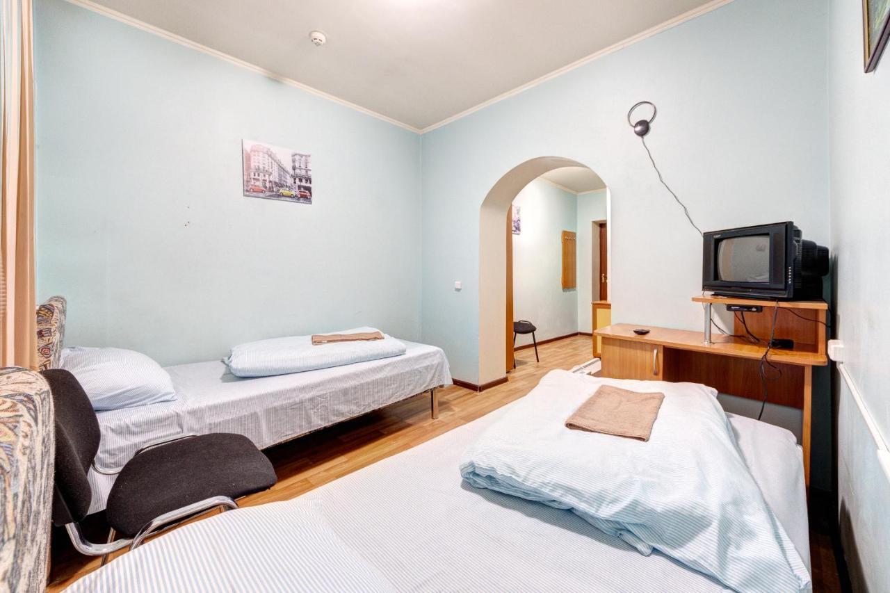 Hotel Zvezda Kijów Zewnętrze zdjęcie