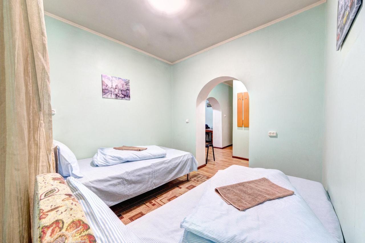 Hotel Zvezda Kijów Zewnętrze zdjęcie